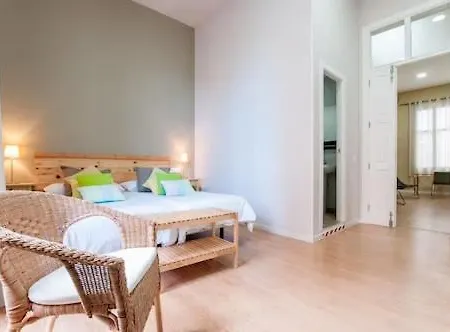 Triana 103 & Гостевой дом 3*