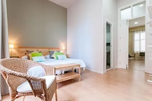 Triana 103 & Vendégház 3*